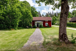 Idyllic Swedish cottage close to lake in Ramkvilla, Smaland
